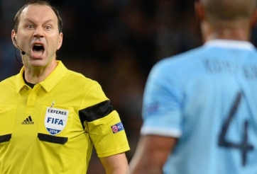 Trọng tài trận Atletico - Chelsea: Ác mộng của bóng đá Anh