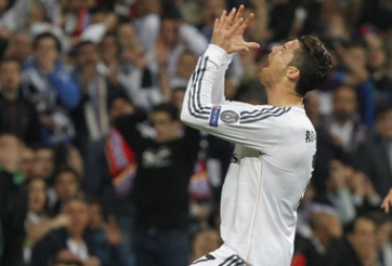 Cristiano Ronaldo giải thích ra sao sau pha bỏ lỡ ghi bàn mười mươi?