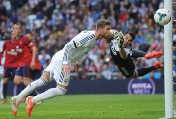 Video bóng đá: Ramos băng lên ghi bàn như Ronaldo