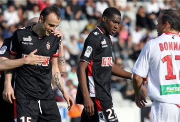 Ajaccio 1-4 Monaco: Berbatov tiếp tục tỏa sáng với cú đúp