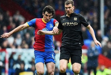 Đánh bại Crystal Palace, Man City áp sát ngôi đầu