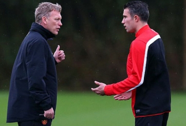 Robin van Persie giả vờ chấn thương để làm khó David Moyes?