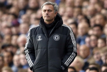 CHÙM ẢNH Chelsea - Atletico: Mourinho 'chết đứng' ngoài đường biên. John Terry sụp đổ