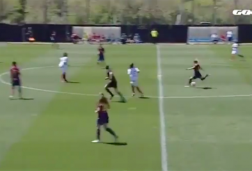 Video bóng đá: Beckham nữ của Barcelona tái hiện siêu phẩm từ giữa sân