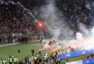 Napoli bị phạt sau vụ bắn nhau tại Coppa Italy