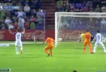 Video bóng đá: Pha sút phạt không khác gì Ronaldo của Ramos