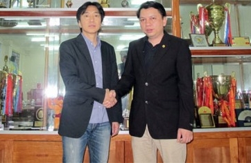 Ngày 10/05, VFF ra mắt tân HLV ĐTVN và công bố nhà tài trợ cho các ĐTQG