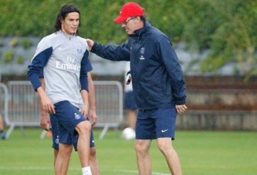 Laurent Blanc mang tin buồn đến cho Man Utd và Chelsea