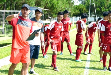 Trước ngày chốt danh sách, U19 Việt Nam gia cố hàng thủ