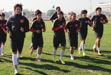 VCK Asian Cup 2014: ĐT nữ Việt Nam làm quen với sân Thống Nhất