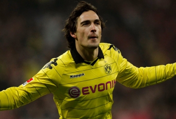 Man Utd muốn đưa Mats Hummels về thay Rio Ferdinand