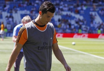 Ronaldo đột ngột tái phát chấn thương, lỡ cơ hội độc chiếm chiếc giày Vàng