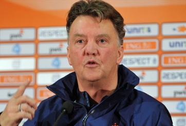 Van Gaal nói gì trong ngày CHÍNH THỨC là HLV của Man Utd