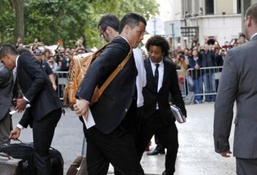 Cristiano Ronaldo dẫn đầu Real 'đại náo' Lisbon