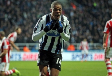 Arsenal và Liverpool có thể sở hữu Loic Remy với giá siêu rẻ