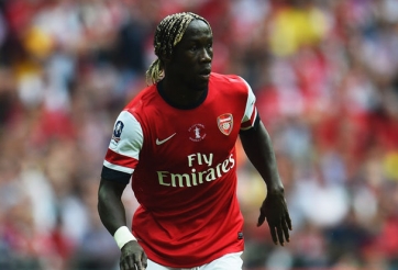 Bacary Sagna tuyên bố 'chưa bao giờ' đến Man City