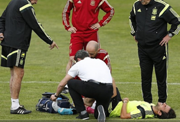 Fabregas bất ngờ dính chấn thương trước thềm World Cup 2014