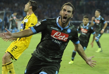 Maradona nhắn nhủ De Laurentiis: Muốn Scudetto, Higuain là không đủ