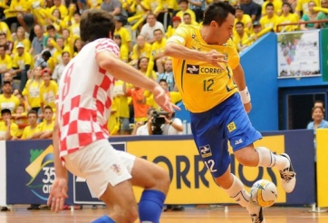 Video siêu sao Futsal Falcao tái hiện pha gắp bóng ghi bàn huyền thoại