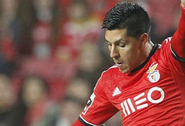 Chơi trội, M.U tiệm cận hợp đồng thứ 2