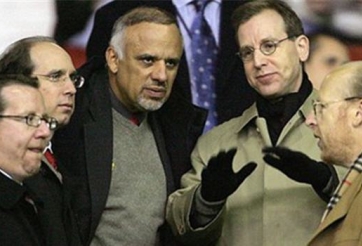 Chia thừa kế, anh em nhà Glazer tính bán M.U