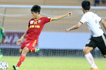 Mạc Hồng Quân bị thẻ đỏ, HV.An Giang vẫn đánh bại Đồng Nai