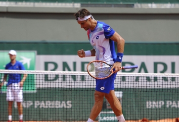 Roland Garros 2014: Ferrer đi tiếp, Ivanovic và Kvitova tiếp tục gây địa chấn