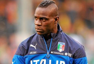 Arsenal tính đưa ‘cậu bé hư’ trở lại Anh