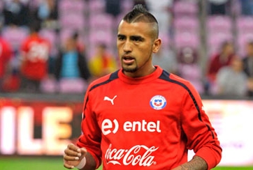Arturo Vidal được cảnh báo không nên dự World Cup 2014