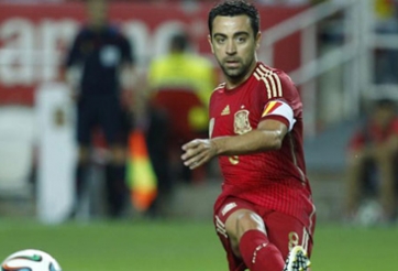 Barca ép Xavi: Giảm lương hoặc ra đường