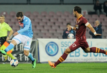 Man City chính thức đặt giá Benatia