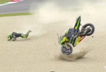 Video đua xe MotoGP 2014: Những cú ngã kinh hoàng ở chặng đua Italia