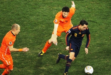 Xavi tuyên bố Tây Ban Nha vẫn đá tiki taka trước Hà Lan