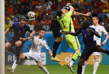 Tây Ban Nha thua trận, Torres vẫn nói mạnh miệng