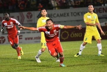 Đánh bại Hà Nội T&T, B.Bình Dương trở lại cuộc đua vô địch