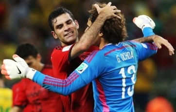 Thủ môn Mexico lọt vào tầm ngắm của Arsenal