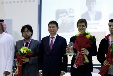 Lê Quang Liêm mất chức VĐ cờ chớp vào tay Magnus Carlsen