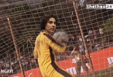Video hài hước: Người nhện Ochoa phiên bản Châu Tinh Trì (World Cup 2014)