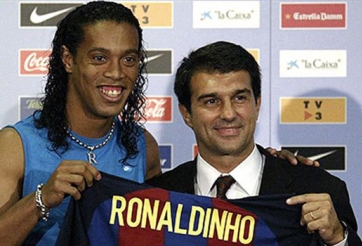 Ronaldinho từng đối xử phũ phàng với Man United