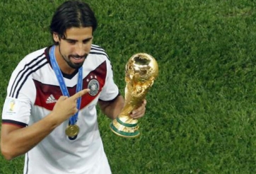 Quyết đấu với Chelsea, Arsenal tăng giá mua Khedira