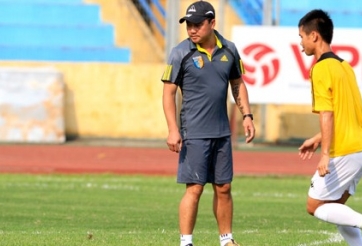 HLV Trương Việt Hoàng mất việc trong lúc đi nghỉ mát