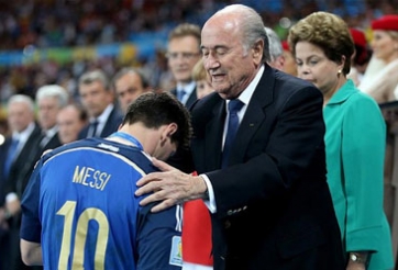 Chủ tịch FIFA bất ngờ khi Quả bóng vàng WC được trao cho Messi