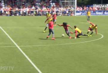 VIDEO: Pha solo ghi bàn mang đậm phong cách Ronaldinho của sao PSV