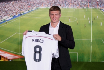 VIDEO: Toni Kroos chính thức ra mắt Real Madrid