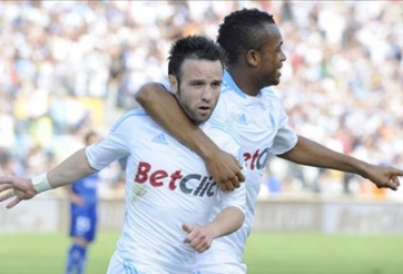 Mathieu Valbuena và Jordan Ayew sắp chia tay Marseille