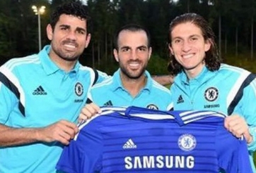Cesc Fabregas ra mắt kiểu đầu mới lạ tại Chelsea