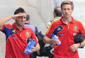 Atletico Madrid liên hệ sao Arsenal thay thế Filipe Luis