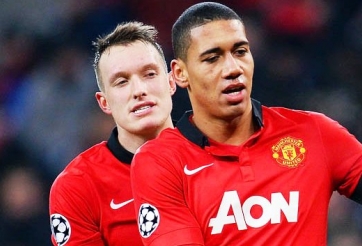 Phil Jones hoặc Smalling có thể làm đội trưởng MU