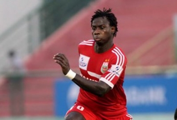 B.Bình Dương trụ vững ngôi đầu bảng sau trận thắng QNK Quảng Nam