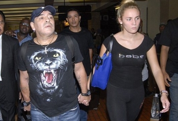 Bạn gái cũ bị nghi đốt nhà bố Maradona